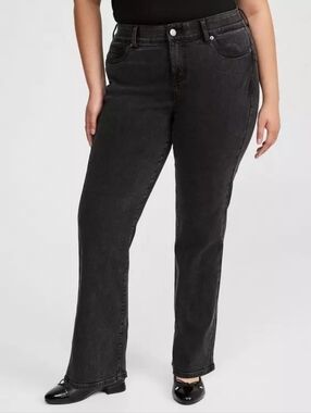 30 R • Torrid • Bombshell Straight Leg Premium Stretch High-Rise Jean